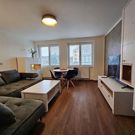 Ferienwohnung Apartman U Labe Nymburk Exterior foto