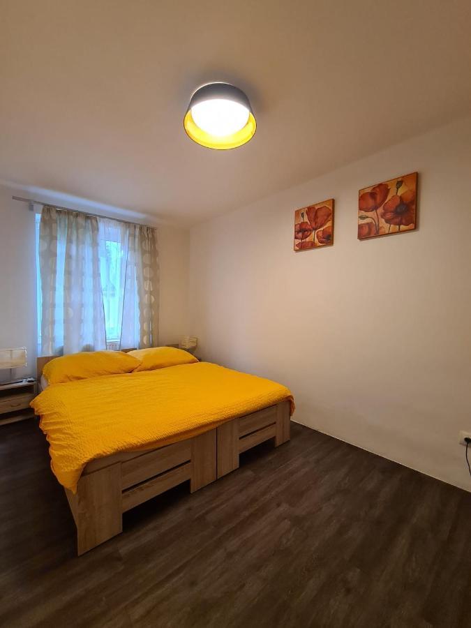 Ferienwohnung Apartman U Labe Nymburk Exterior foto