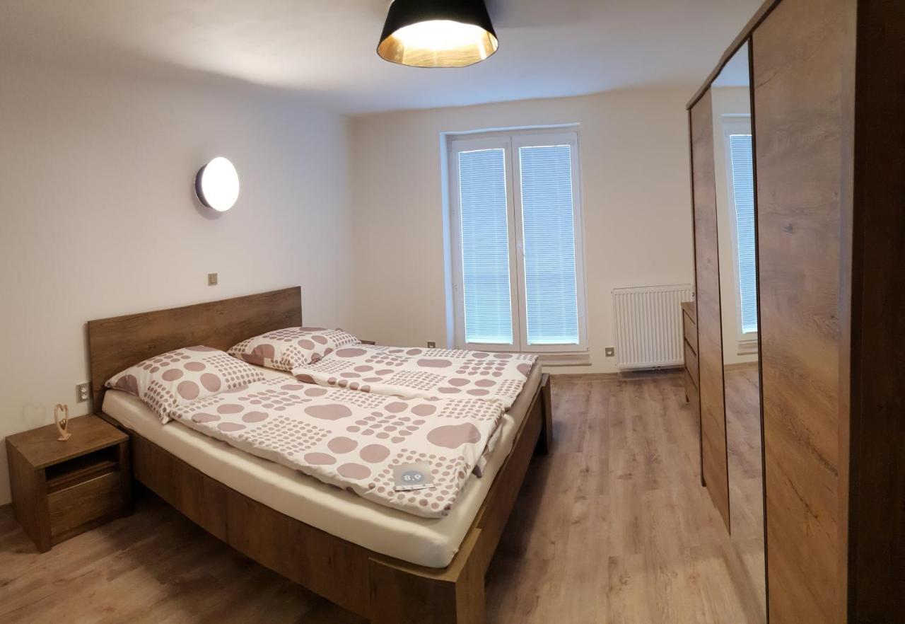 Ferienwohnung Apartman U Labe Nymburk Exterior foto